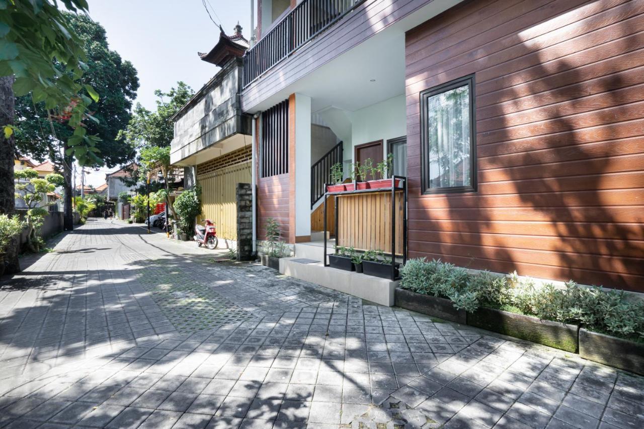 K Hostel Seminyak Exterior foto